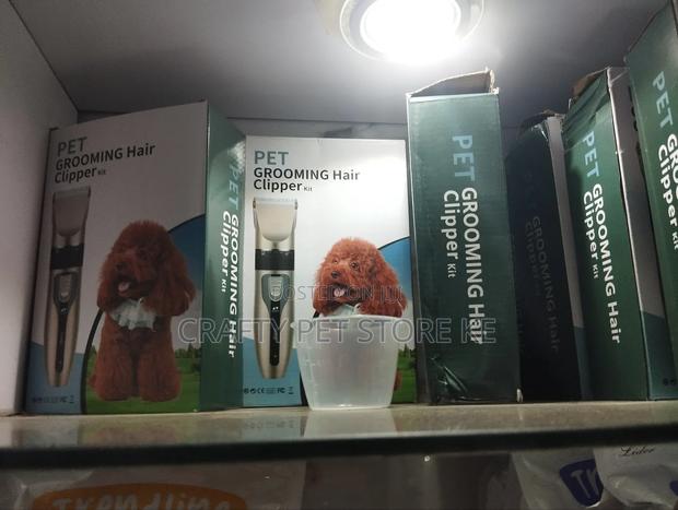 Grooming Kit Available - main view