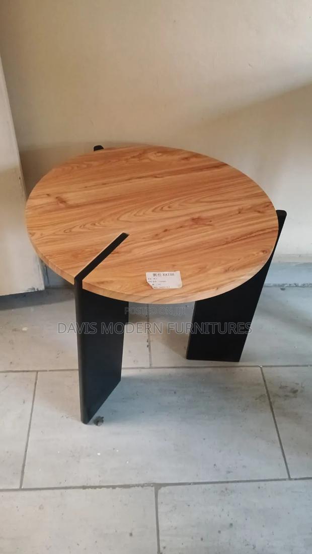 Round Table