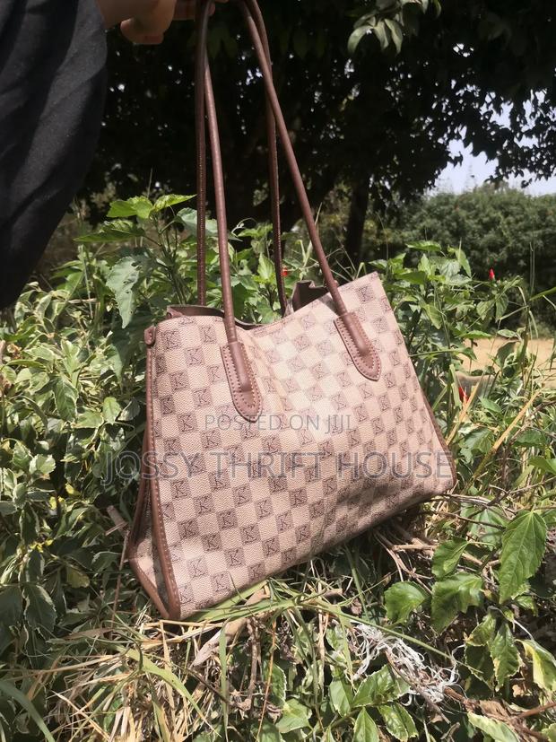 Selling Trendy Thrifted Quality Bags I Open Bales - thumbnail 6