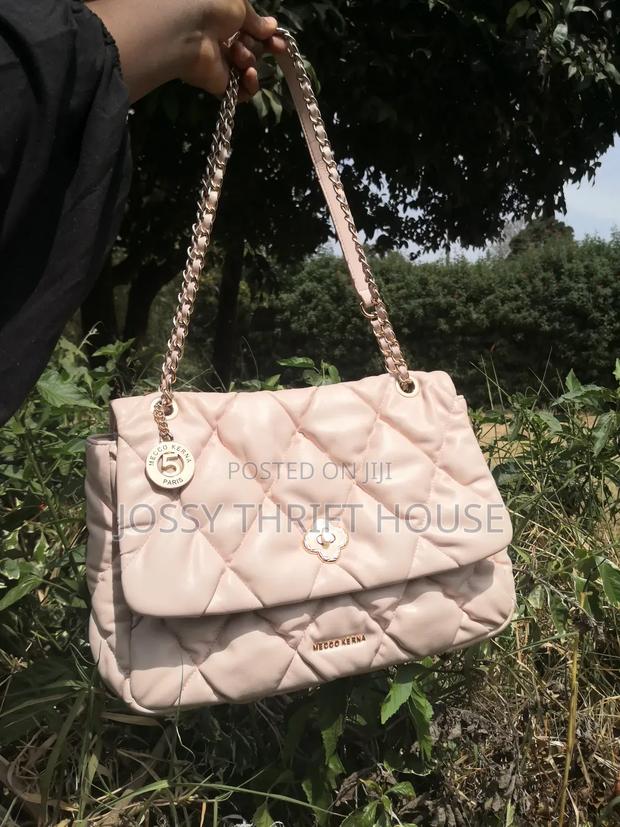 Selling Trendy Thrifted Quality Bags I Open Bales - thumbnail 7