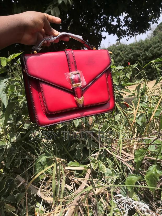 Selling Trendy Thrifted Quality Bags I Open Bales - thumbnail 8