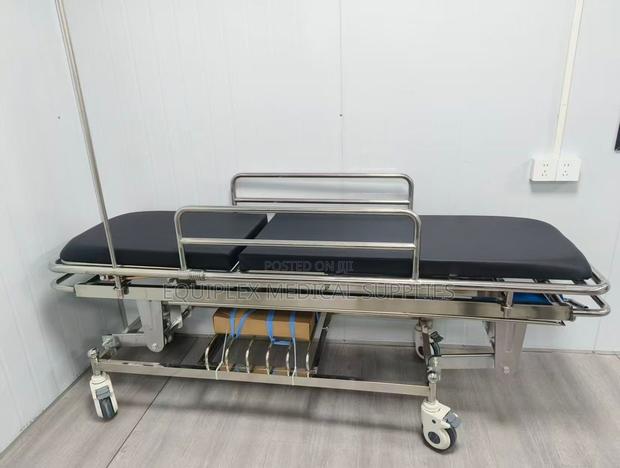 Height-Adjustable Patient Stretcher for Hospital Transport