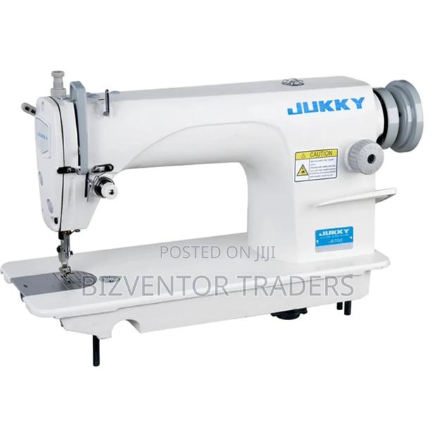 Juki DDL-8700 Industrial Sewing Machine – Excellent Condition