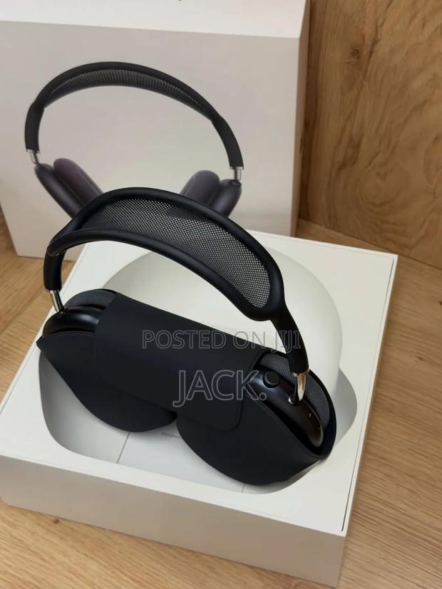 Airpods Max Type C on Offer - thumbnail 3