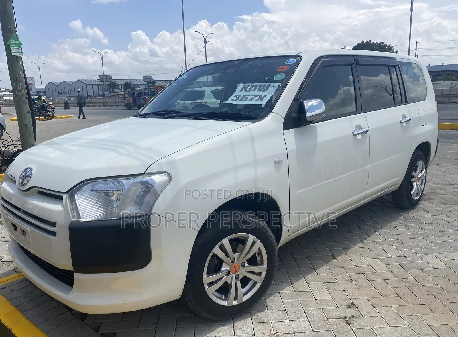 Toyota Probox 1.5 GL 4WD 2019 White