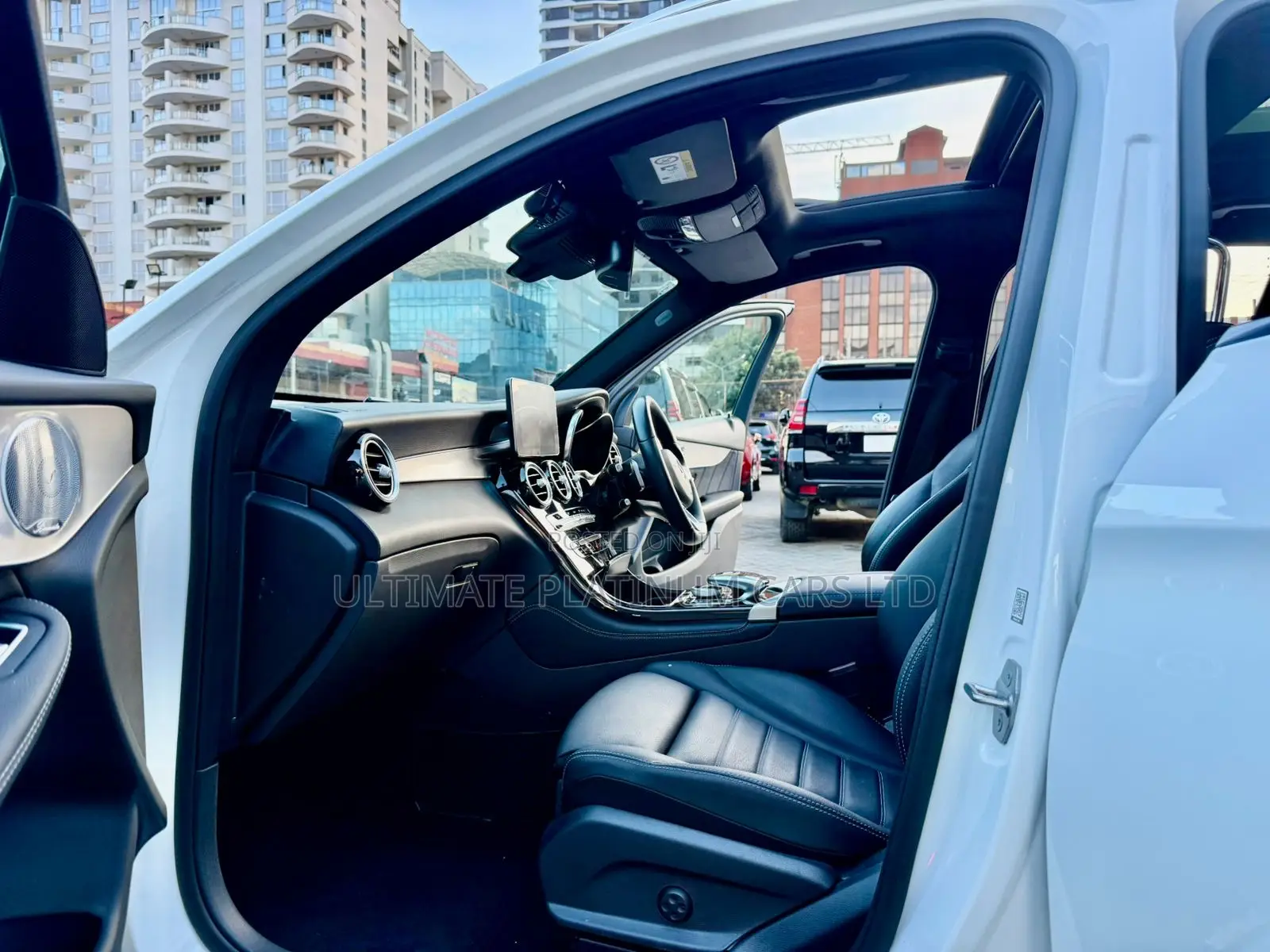 Mercedes-Benz GLC-Class 2019 White