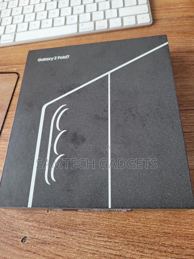 Samsung Galaxy Z Fold7 512 GB Silver - main view