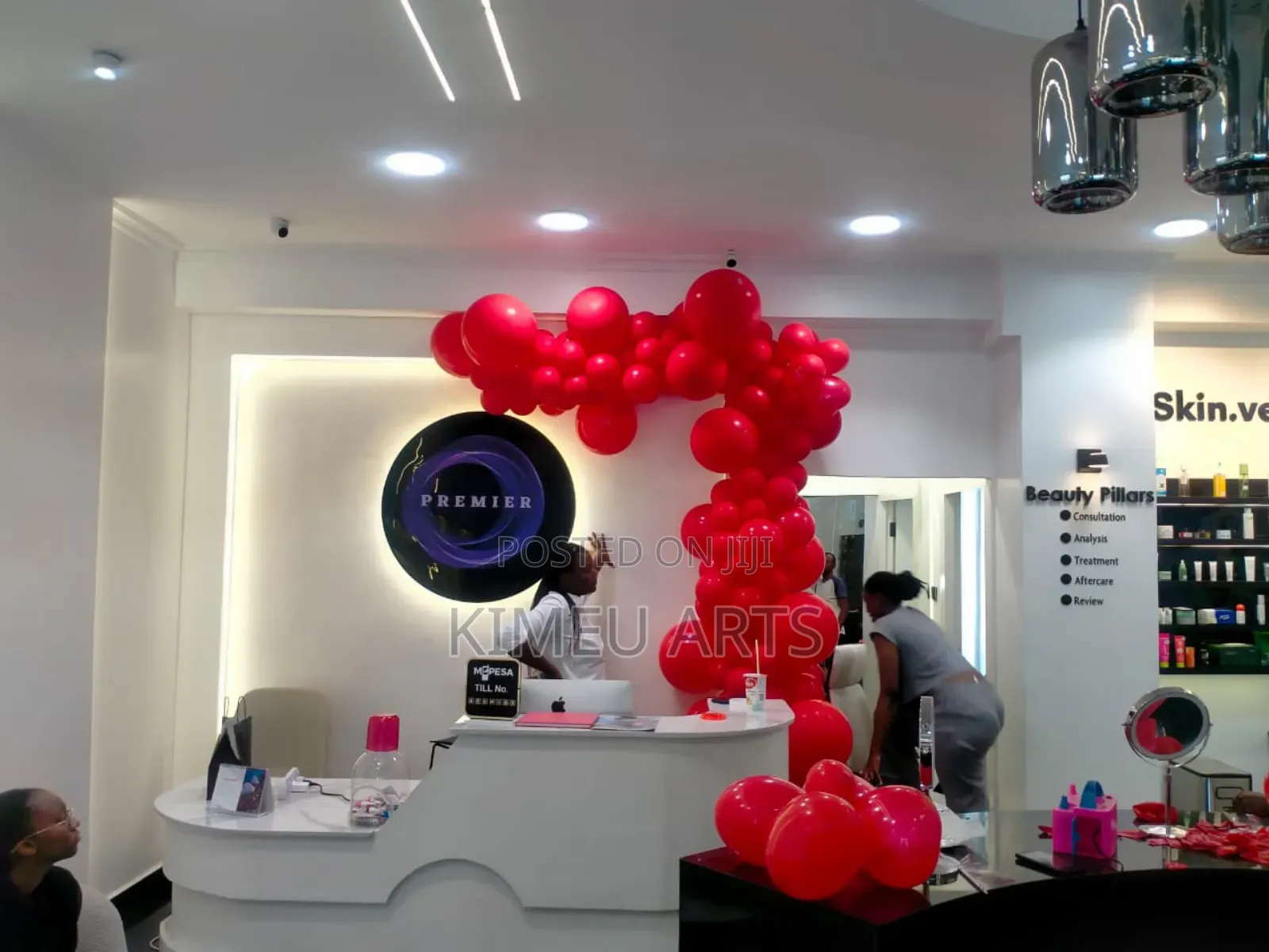 Photo Booths and Balloon Decor for Hire During Social Events