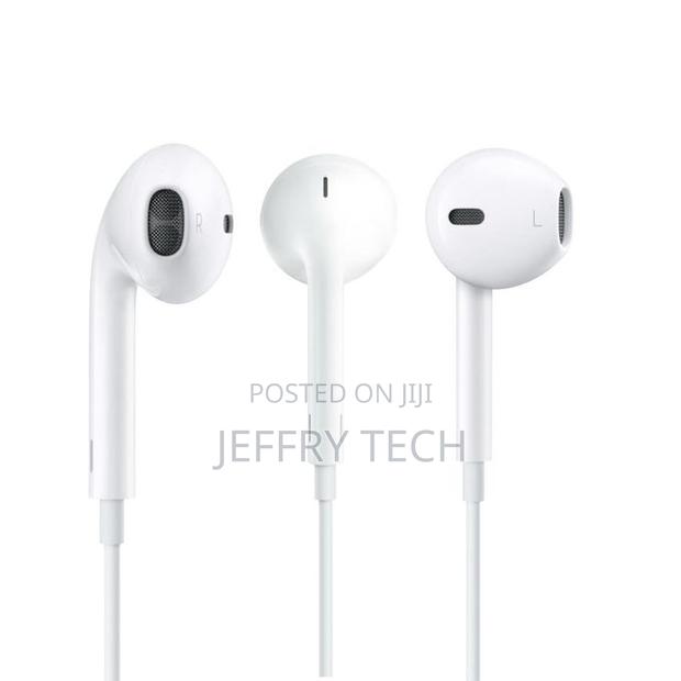 Apple Earpods With Lightning Connector - thumbnail 2
