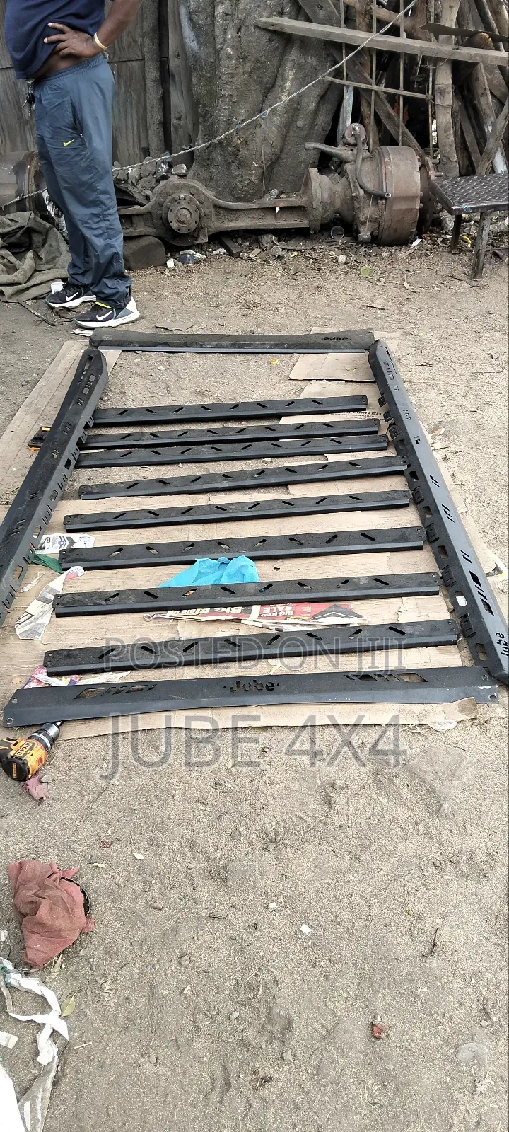 Modern Roof Rack (Carrier)