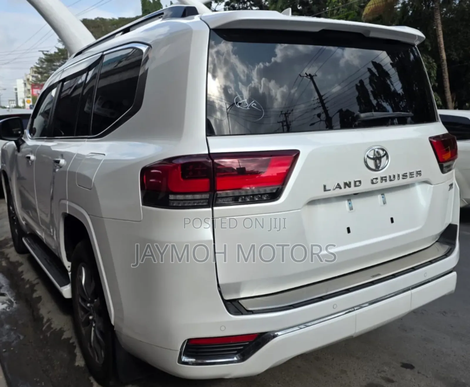 Toyota Land Cruiser 2023 White