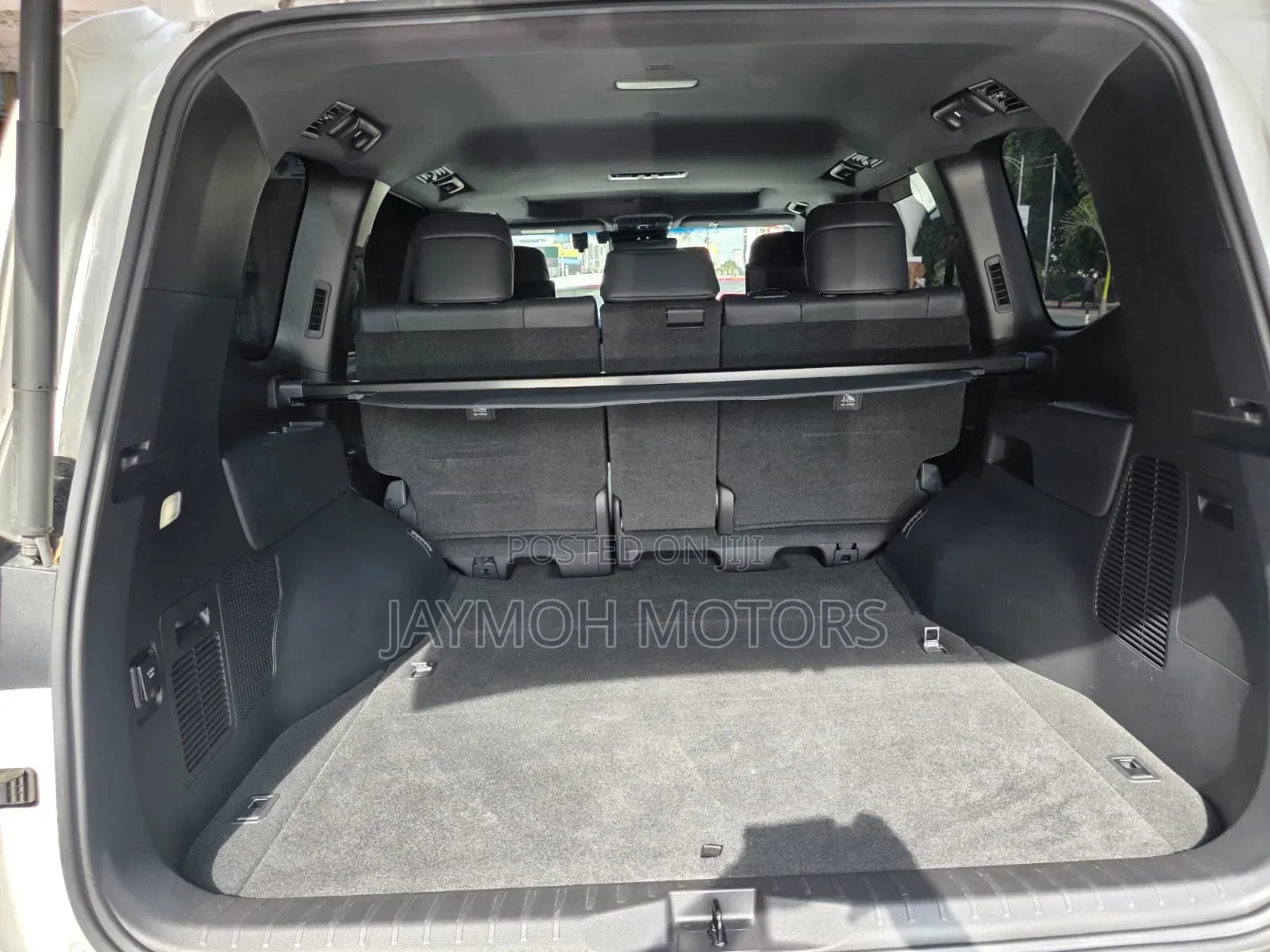 Toyota Land Cruiser 2023 White