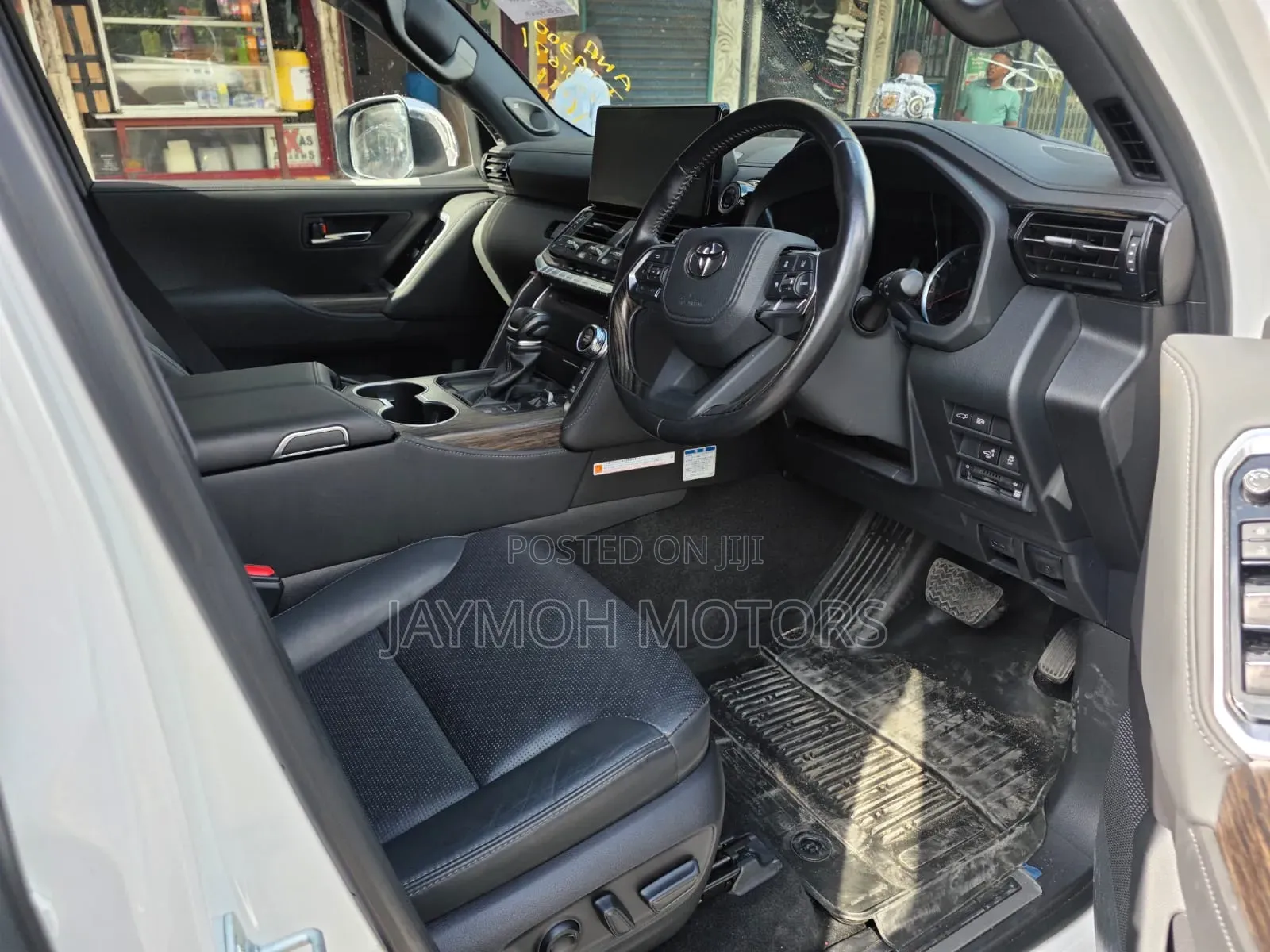 Toyota Land Cruiser 2023 White