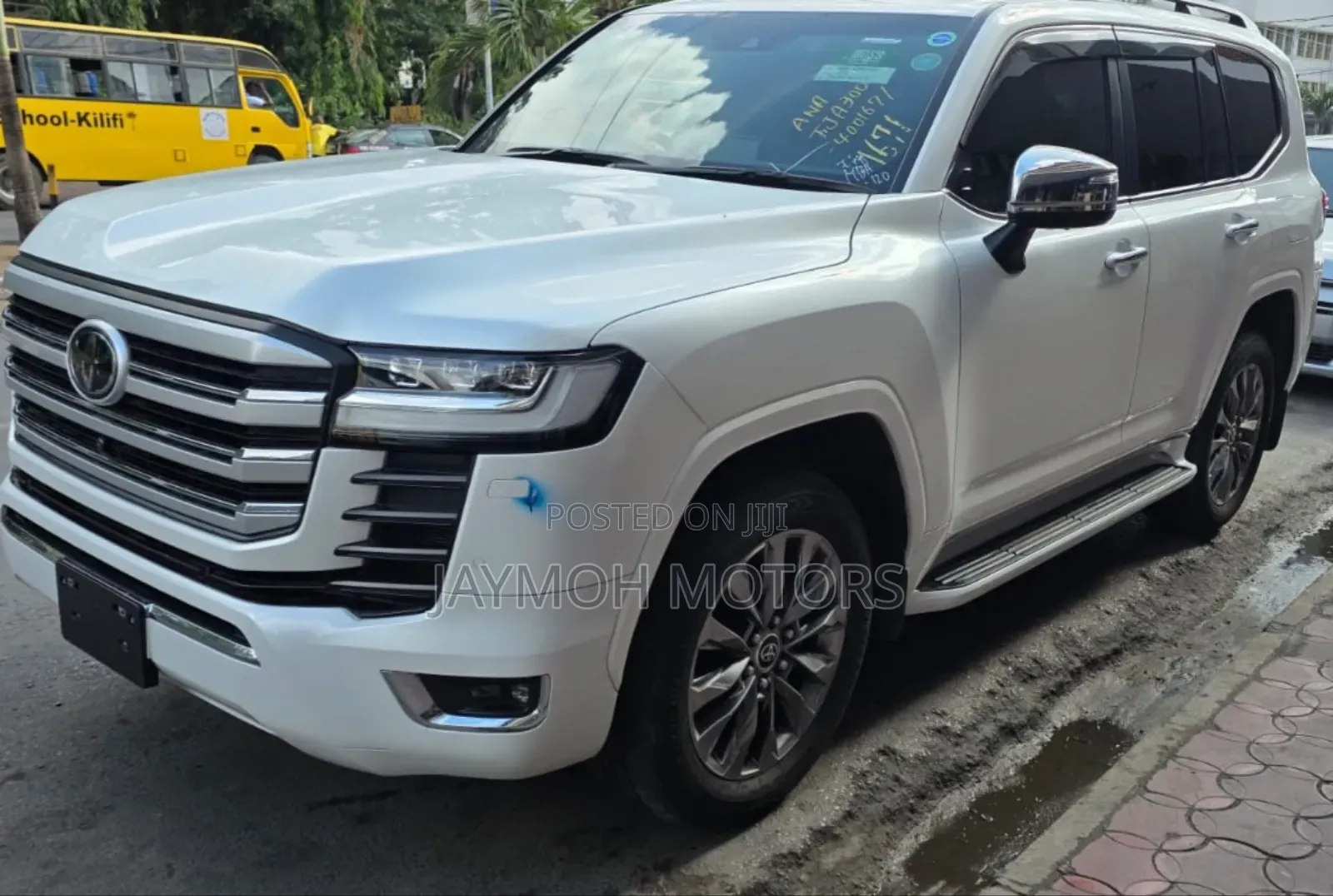 Toyota Land Cruiser 2023 White