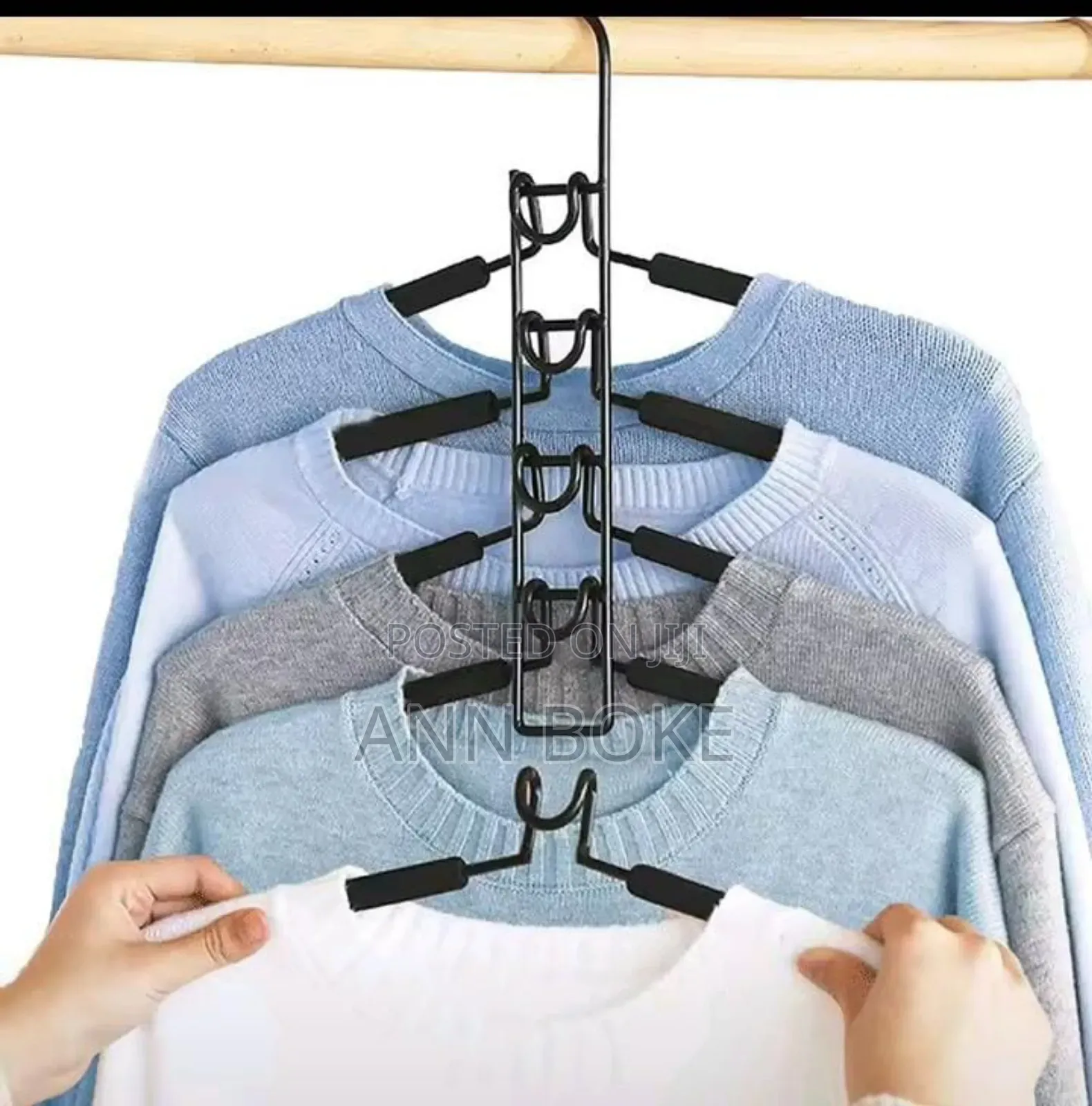 * 5 In 1 Antislip Clothes Hangers Available* Material; Metallic