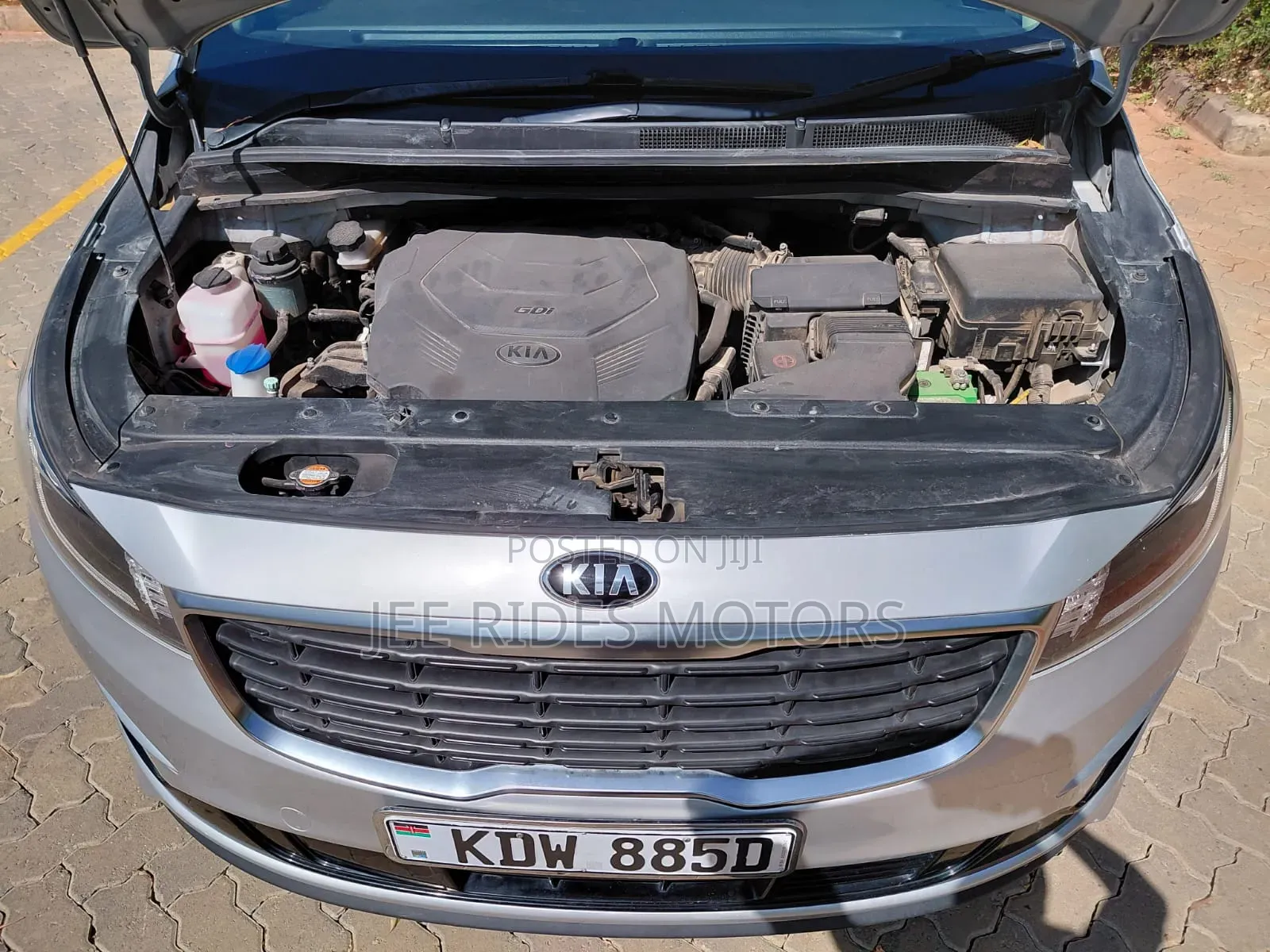 Kia Carnival 2019 Silver