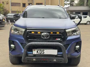Toyota Hilux 2019 Blue