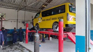 Computerized Wheel Alignment Machine With Four Post Carlift