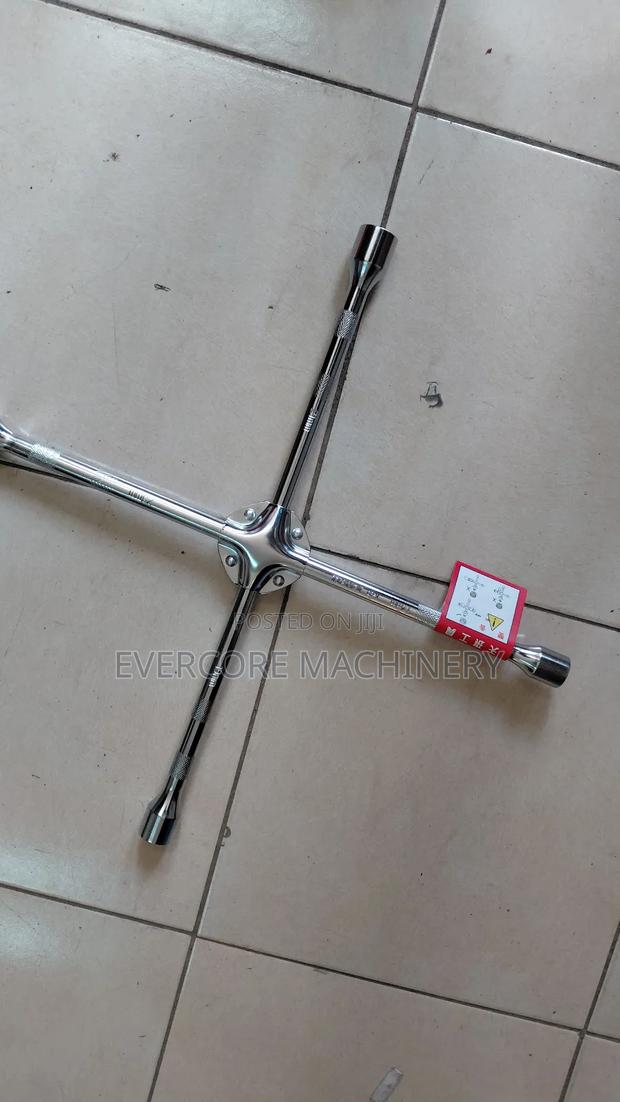 Heavy Duty 4-Way Wheel Spanner  - thumbnail 3