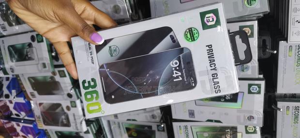 Soopur Privacy Screen Protector for iPhone 13 Pro Max - thumbnail 3