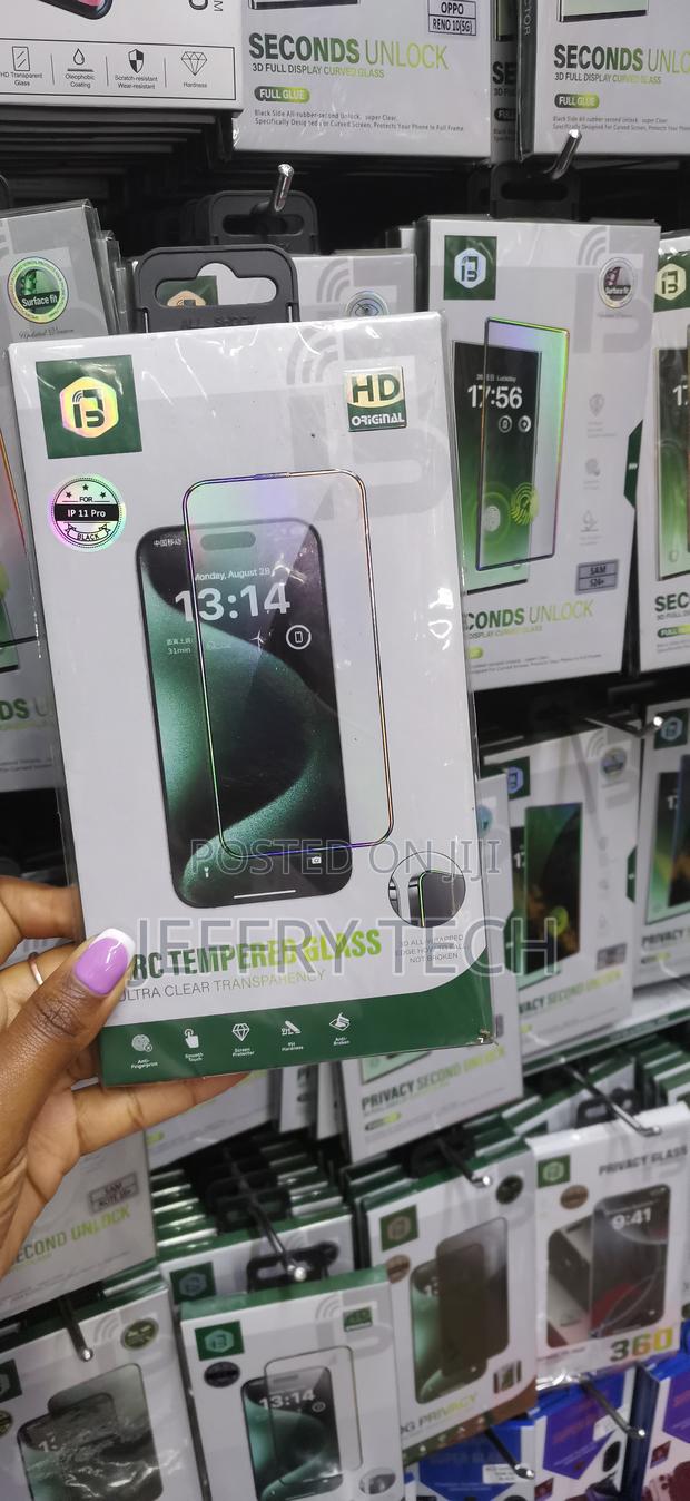 Omnife Privacy Tempered Glass Screen Protector for iPhone 11 Pro - thumbnail 3