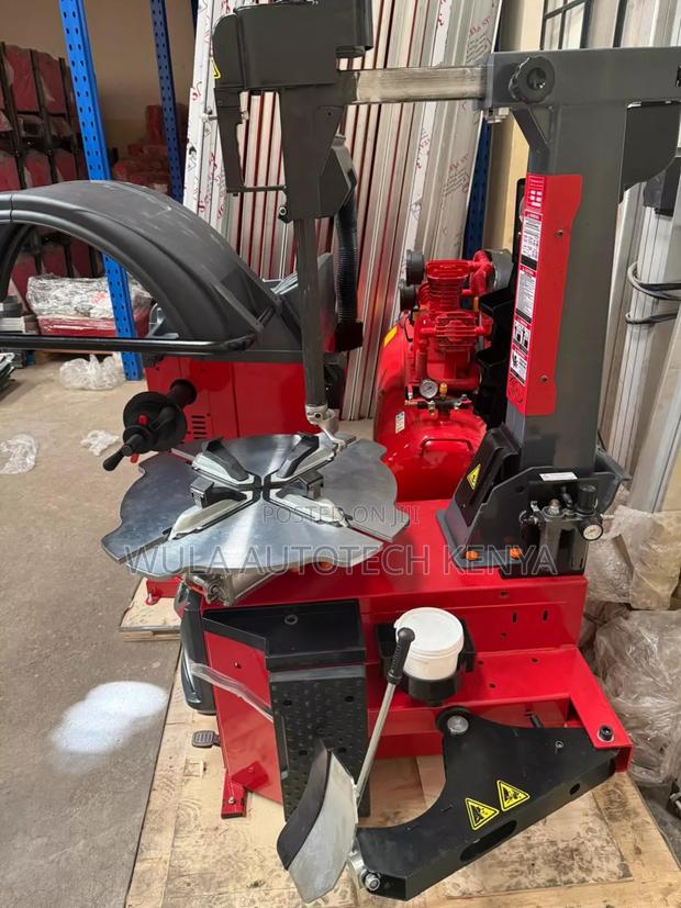 Heavy Commercial Vehicle Tyre Changer Machine Sunshine Italy - thumbnail 2