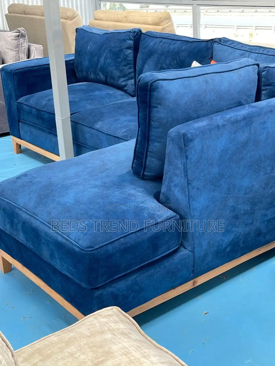 Cool Stylish 6 Seater L Seat
