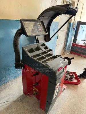 Heavy Duty High Quality Wheel Balancer S828 Machine