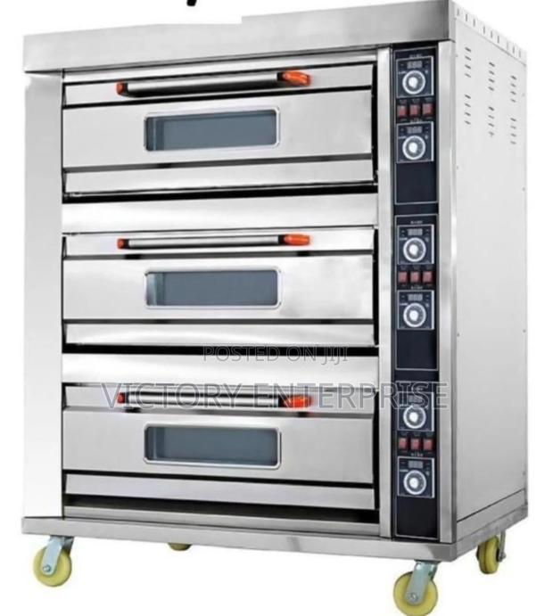 Commercial Electric Oven Three Deck Six Trays - main view