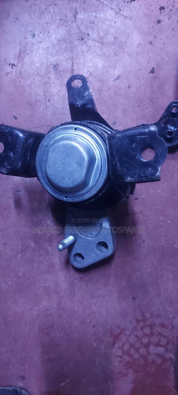 Engine Mounting Nze
