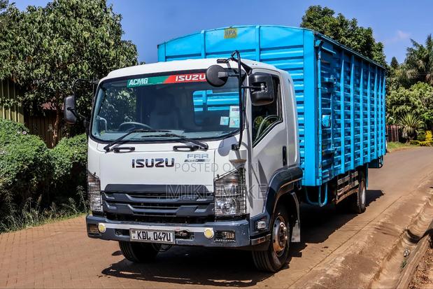 Isuzu FRR 2023 White