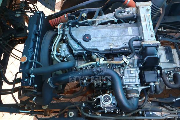 Isuzu FRR 2023 White - thumbnail 9