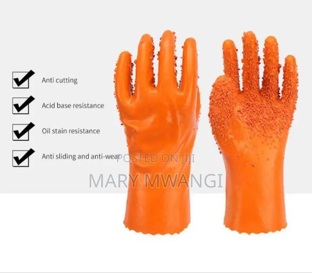 💚A Pair Of Hard Silicone Latex Studded Gloves