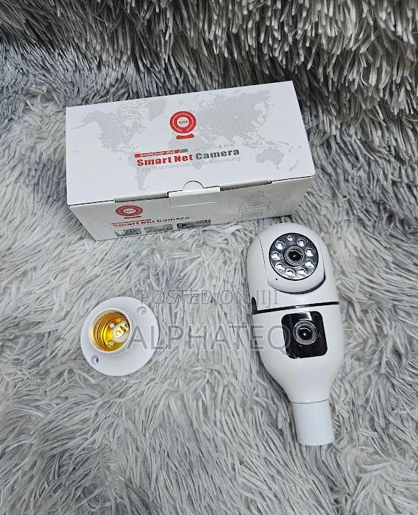 Bulb Camera Dual Lens 360° Auto Tracking Security Camera Easy Install - main view