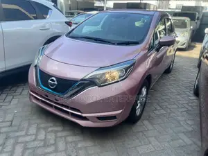 Nissan Note 2018 Pink