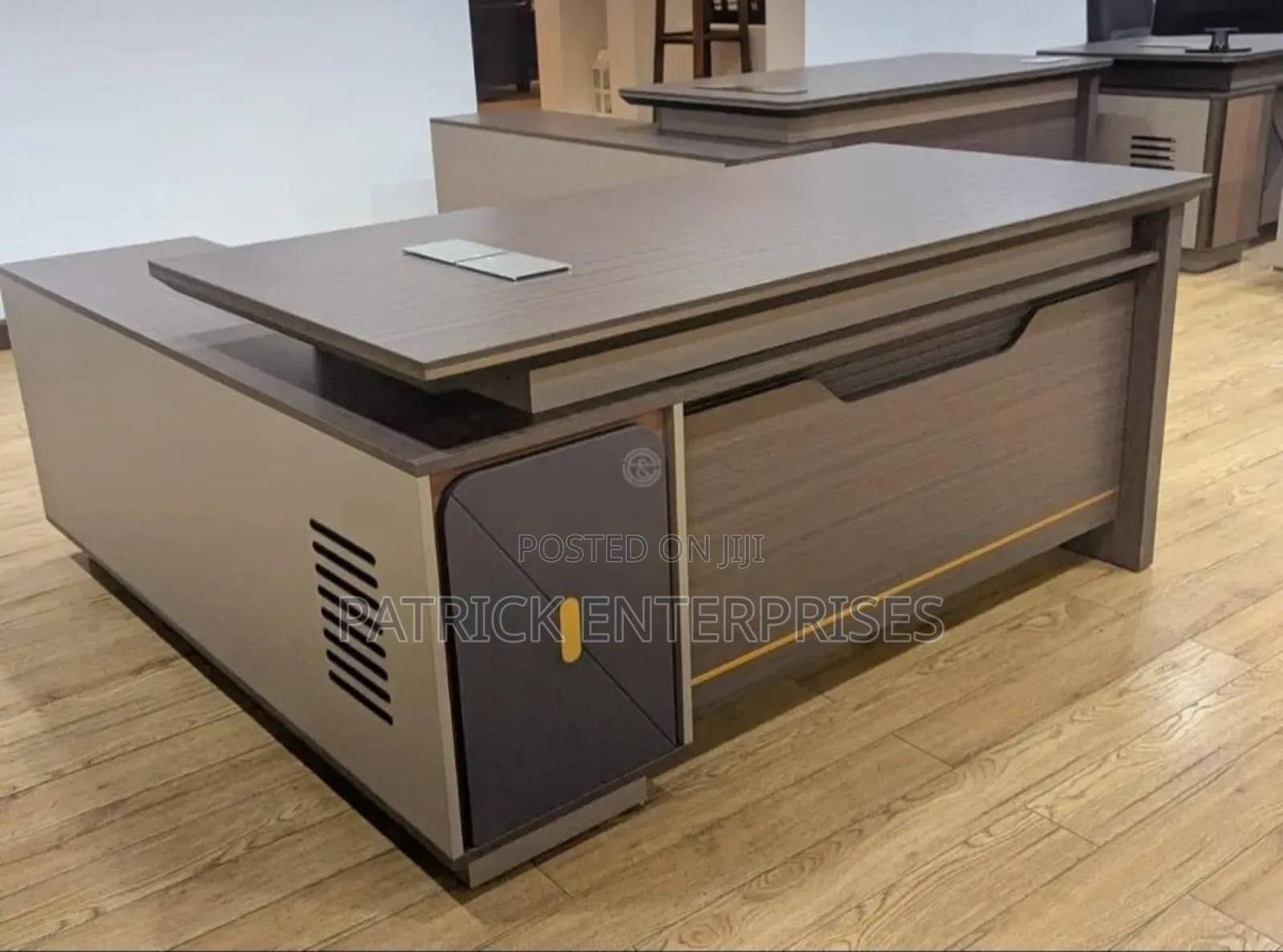 Executive Imported Modern Office Desk 1.8 Mtrs