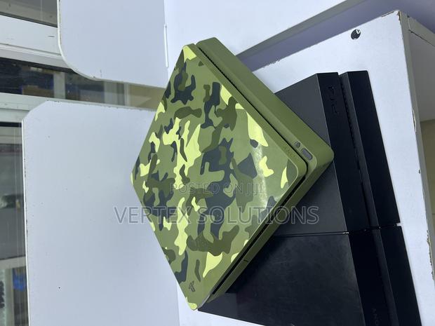 Play Station 4 Slim - main view