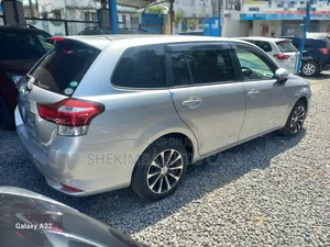 Toyota Corolla Fielder 2019 Silver