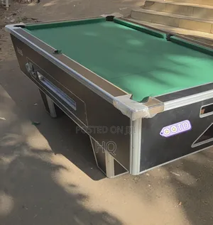 Pool Tables With Tip Chalk Stick Cloth Lock Model Tbg_65876_rj
