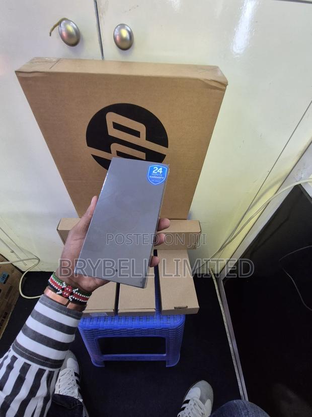 New Samsung Galaxy S22 Ultra 5G 256 GB Green - thumbnail 3