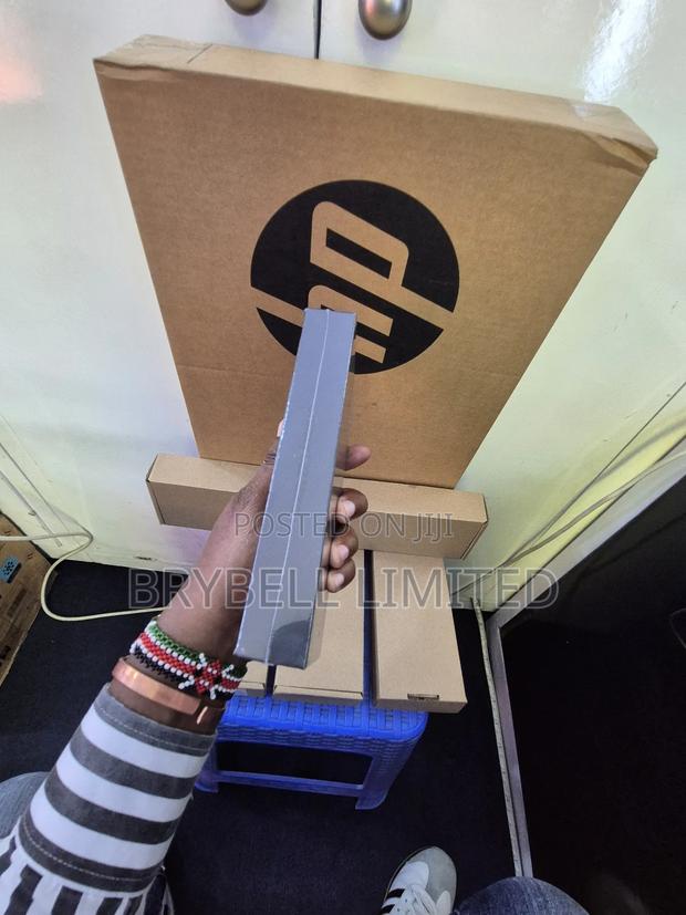 New Samsung Galaxy S22 Ultra 5G 256 GB Green - thumbnail 4