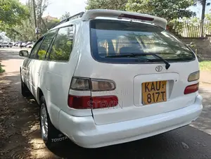 Toyota Corolla Hatchback 2021 White