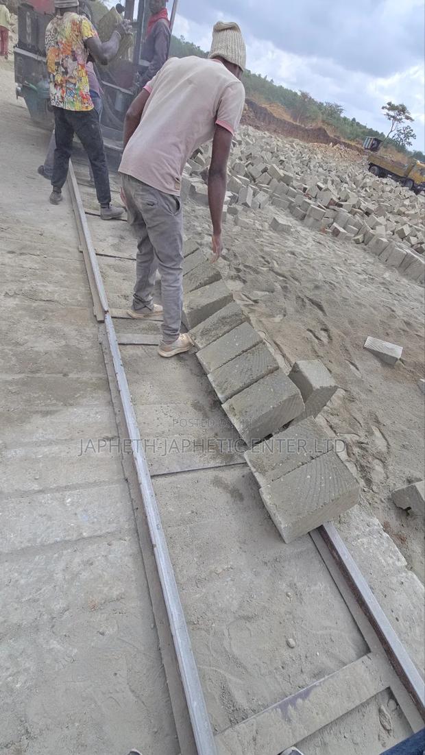 Machine-cut Stones Ndarugo - thumbnail 4