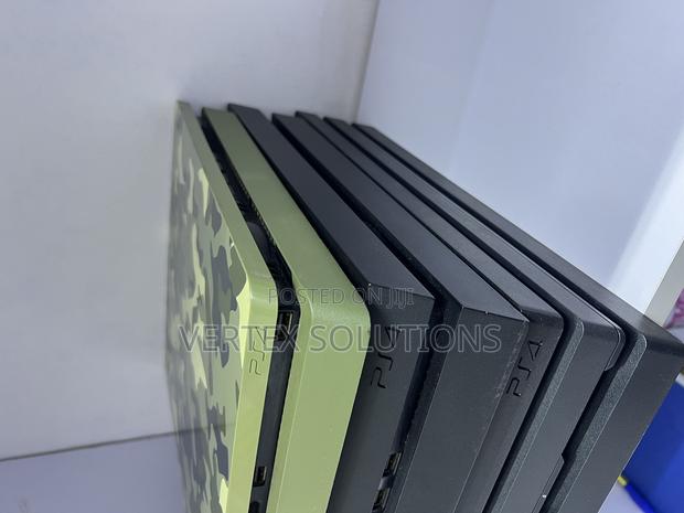 Play Station 4 Slim - main view