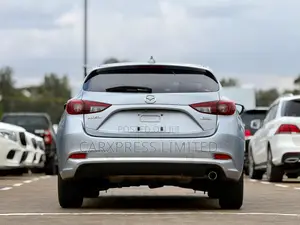 Mazda Axela 2018 Silver