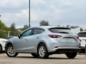 Mazda Axela 2018 Silver