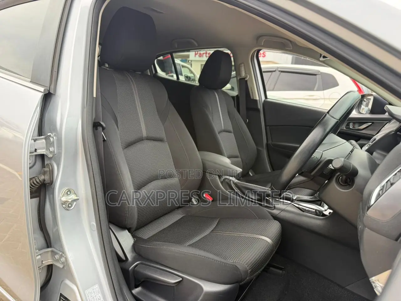Mazda Axela 2018 Silver