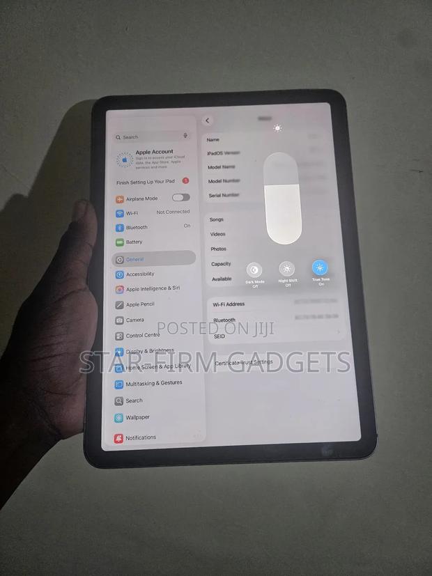 Apple iPad Air (2022) 256 GB Gray