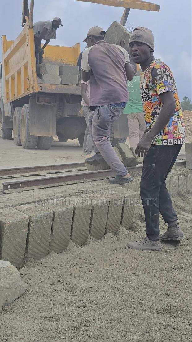 Ndarugo Machine Cut Stones/Blocks - thumbnail 4