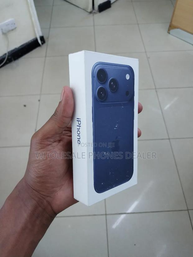 New Apple iPhone 17 Pro 256 GB Blue - thumbnail 2